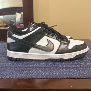 Nike dunk low black white